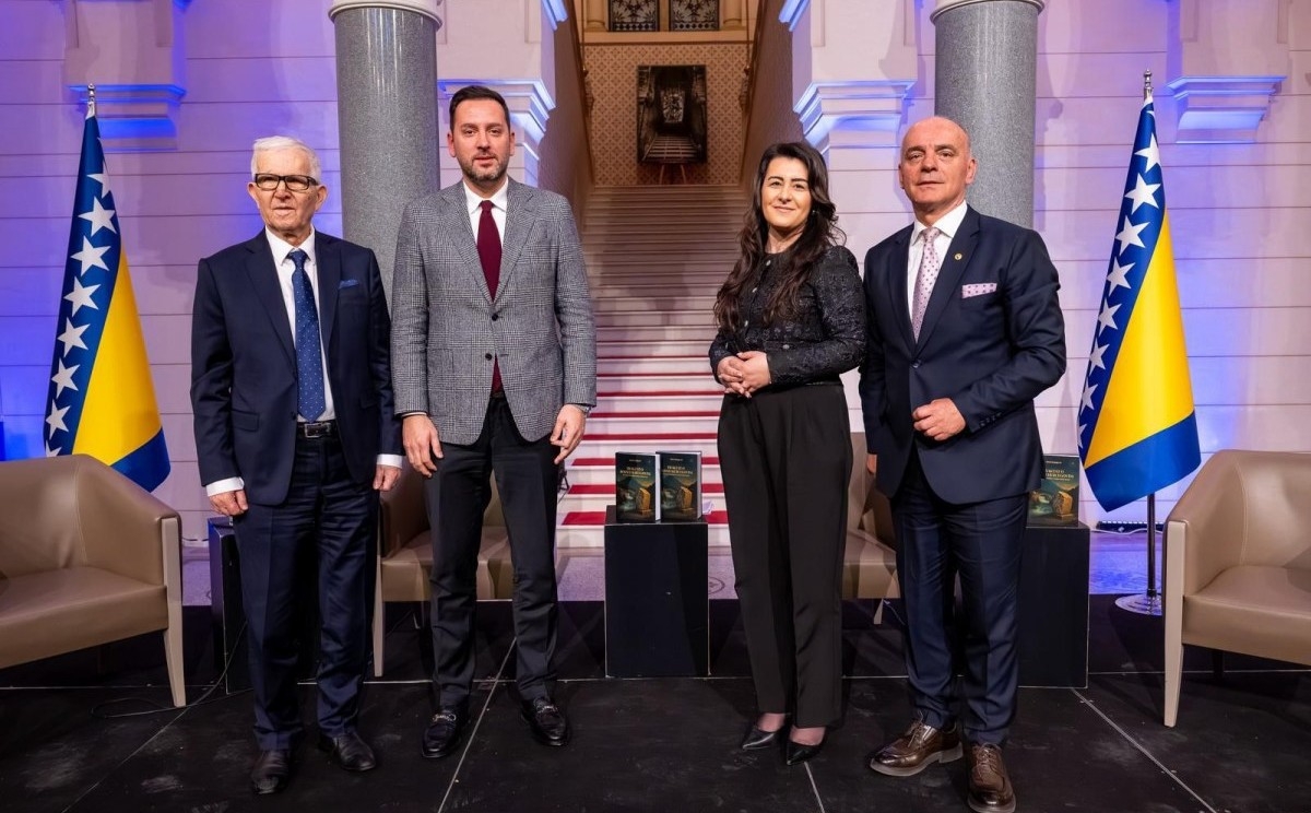 U sarajevskoj vijećnici održana svečana promocija knjige prof. dr. Almira Badnjevića