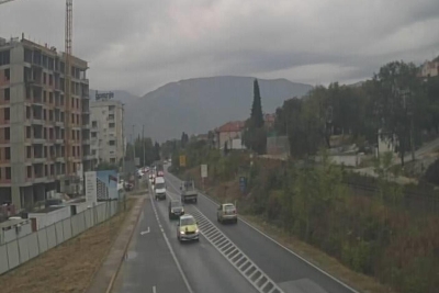 Oprez pri vožnji: Cesta mokra, povećan rizik od odrona, na brojnim dionicama radovi