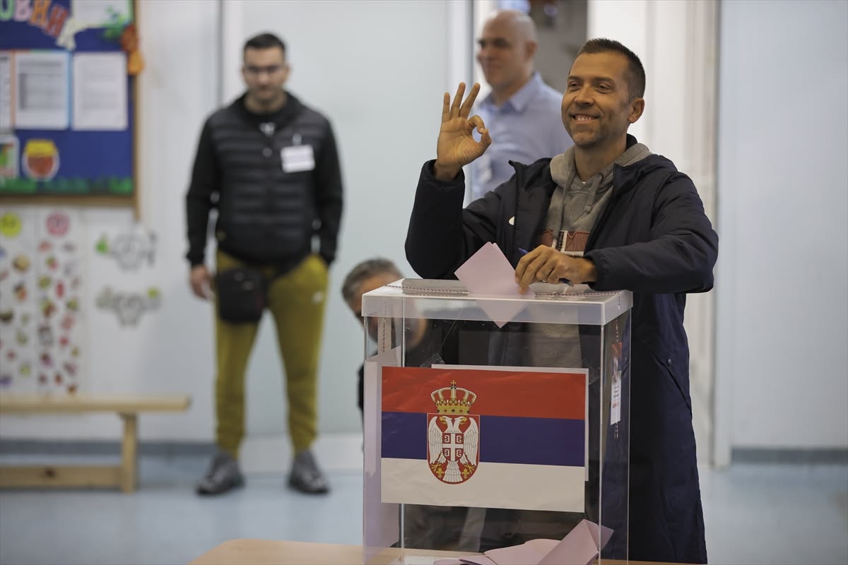 Još niste glasate danas? Evo šta morate znati: Koja dokumenta su potrebna, kako se popunjava listić i šta je strogo zabranjeno