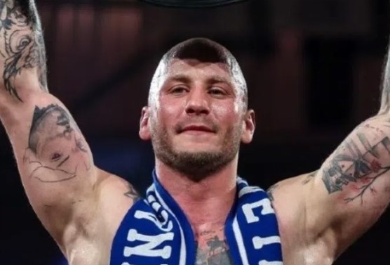 Četiri puta ga je rušio, pa ga gotovo izbacio iz ringa: Hrvat brutalno nokautirao Srbina, a onda smo vidjeli potez koji će oduševiti region