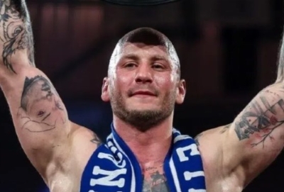 Četiri puta ga je rušio, pa ga gotovo izbacio iz ringa: Hrvat brutalno nokautirao Srbina, a onda smo vidjeli potez koji će oduševiti region