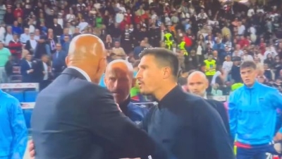 Video / Jedan potez pokrenuo haos uz teren: Pizakane i Spaleti isključeni nakon sukoba