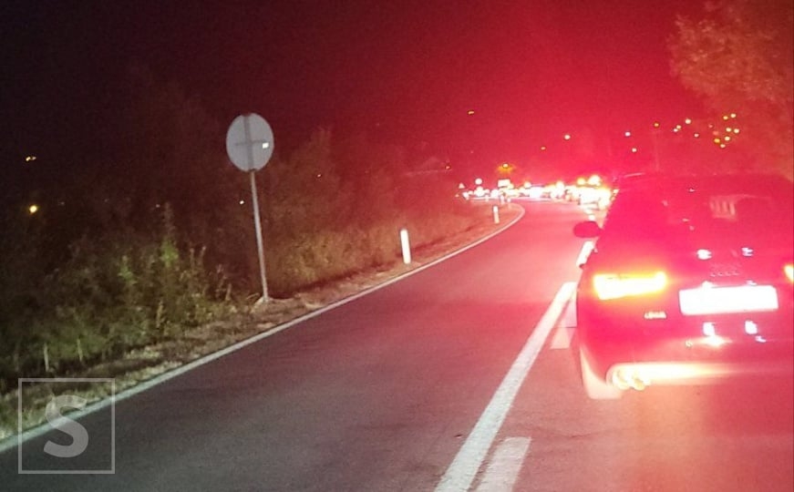 Dvije saobraćajne nesreće na M-17, više lica povrijeđeno: Stvorile se velike gužve
