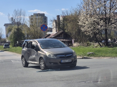 Nesreća na Otoci: Sudarila se dva vozila, jedna osoba povrijeđena