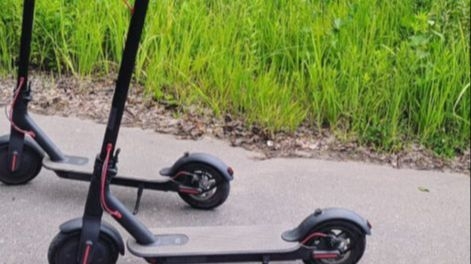 Teško povrijeđena maloljetnica u sudaru automobila i električnog trotineta u Tuzli