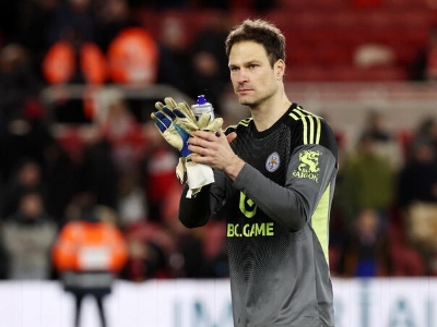 Asmir Begović se oprostio od Leicestera