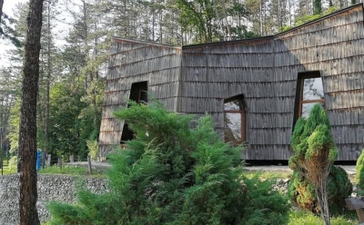Predložen pritvor 37-godišnjem Tuzlaku osumnjičenom za pokušaj paljevine Kuće plamena mira