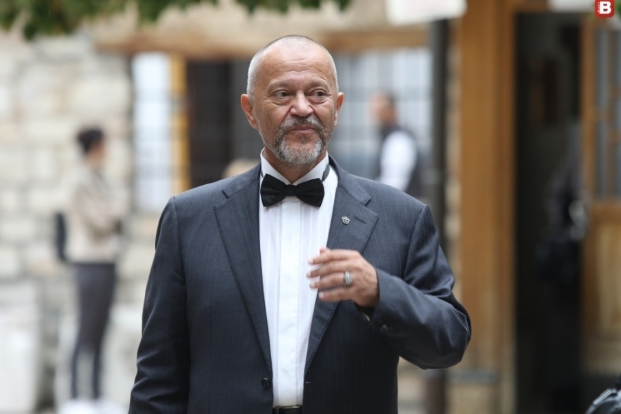PRIZNANJE ZA BOGATU KARIJERU: Hadžihafizbegović dobitnik Počasnog Srca Sarajeva