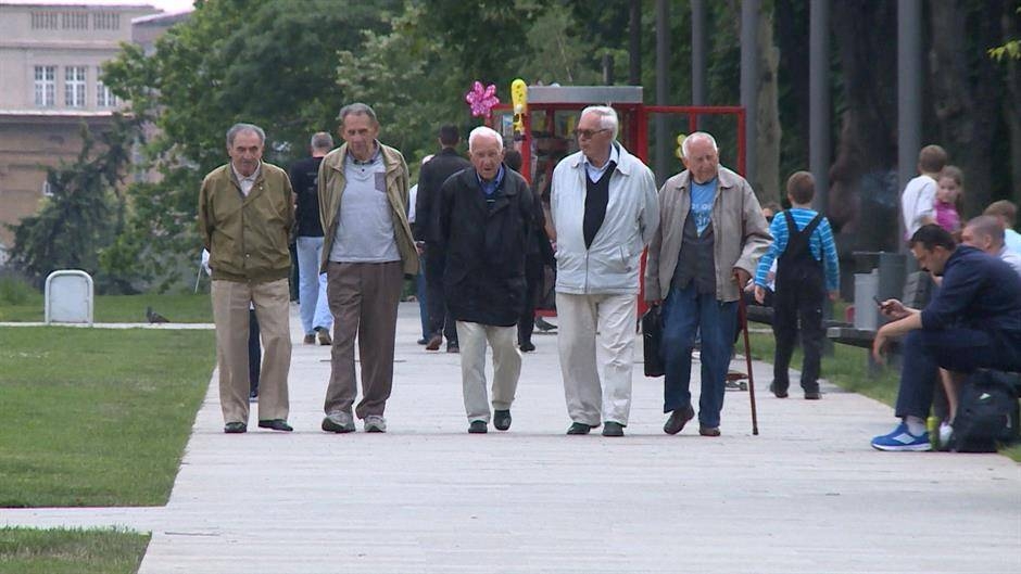 Zagrebački profesor razvio milionski biznis s kreditiranjem penzionera u BiH: Sada se širi u regionu