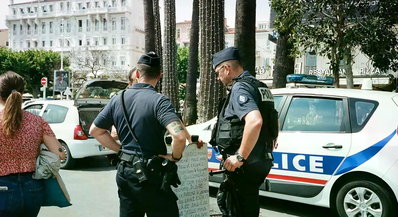 Нападач из Париза који је повриједио три жене пребачен на психијатрију