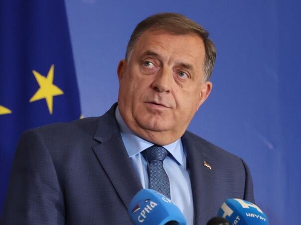 Dodik ide prvo u SAD pa u Rusiju