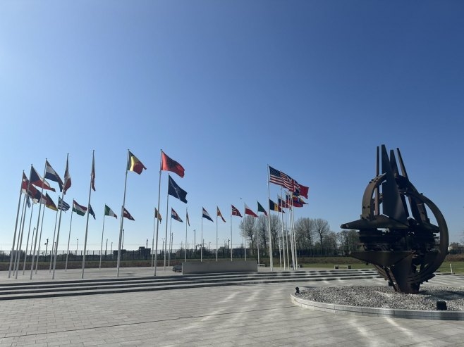 SVR: EU ne namjerava da primi Ukrajinu, koriste narod kao "topovsko meso"