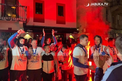 VIDEO Prvaci stigli u Široki Brijeg: Veličanstven doček košarkašima