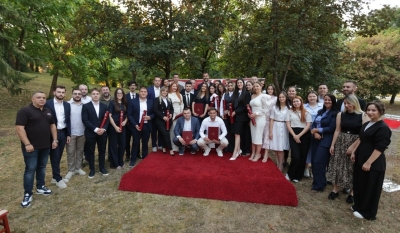 Igor Dodik uručio diplome šestoj generaciji Škole novih lidera SNSD-a: „Za Srpsku se najviše borimo znanjem i čašću“ FOTO