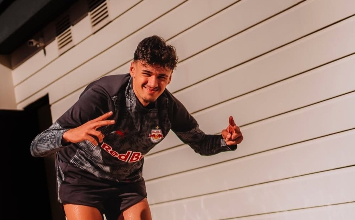 Gazda kluba dao zeleno svjetlo za transfer Alajbegovića: Riješite to što prije