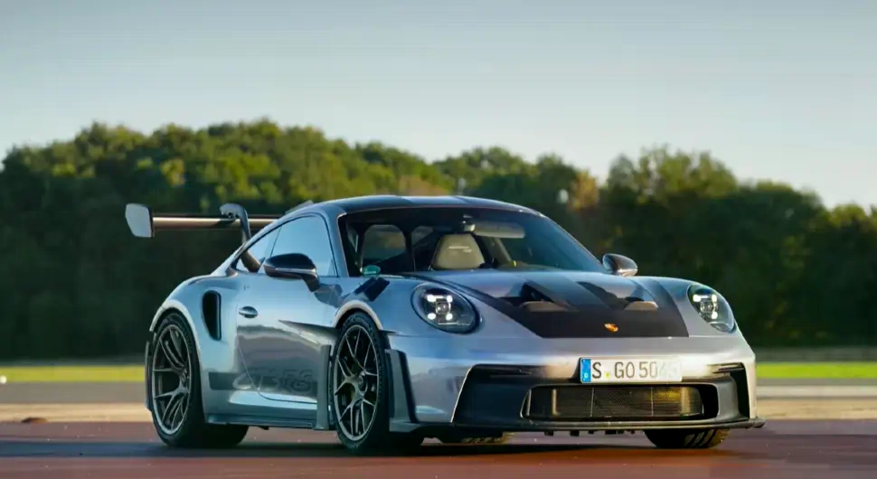 Профит Поршеа пао за скоро 25 одсто