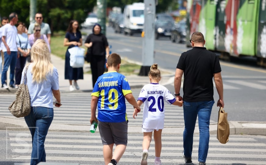 Topli četvrtak u Sarajevu, prošetajte sa nama ulicama grada