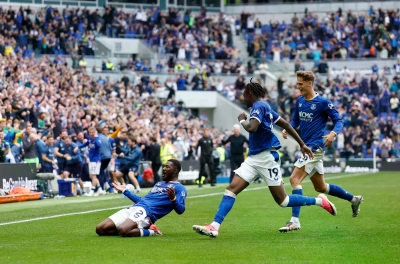 Everton dva puta gubio, ali nije pokleknuo: Spektakularni golovi zaustavili Manchester United (VIDEO)