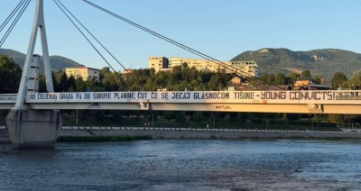 Poruka na zeničkom mostu: od čeličnog grada do surove planine, čut će se jecaj glasnoćom tišine.