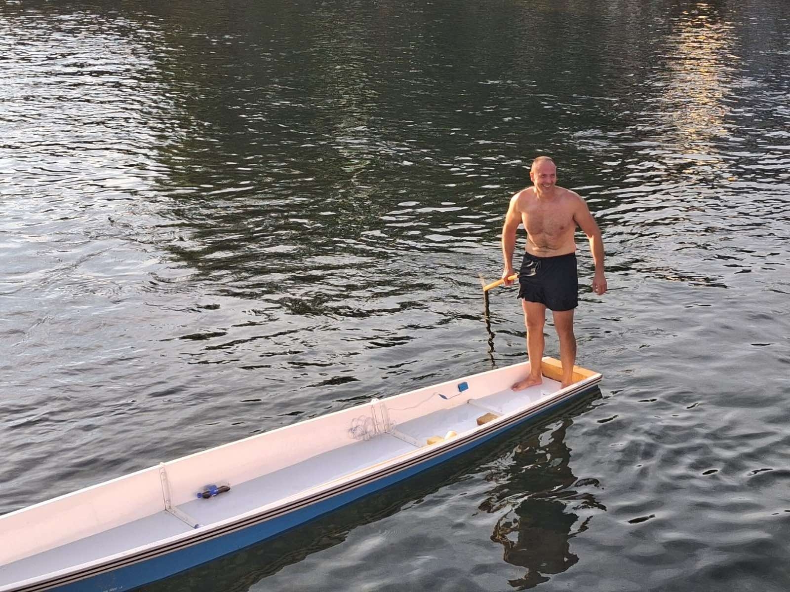 Andrej Zamolo pobjednik trke dajak čamaca