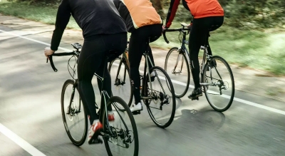 Стравична несрећа на бициклистичкој трци, погинуо такмичар