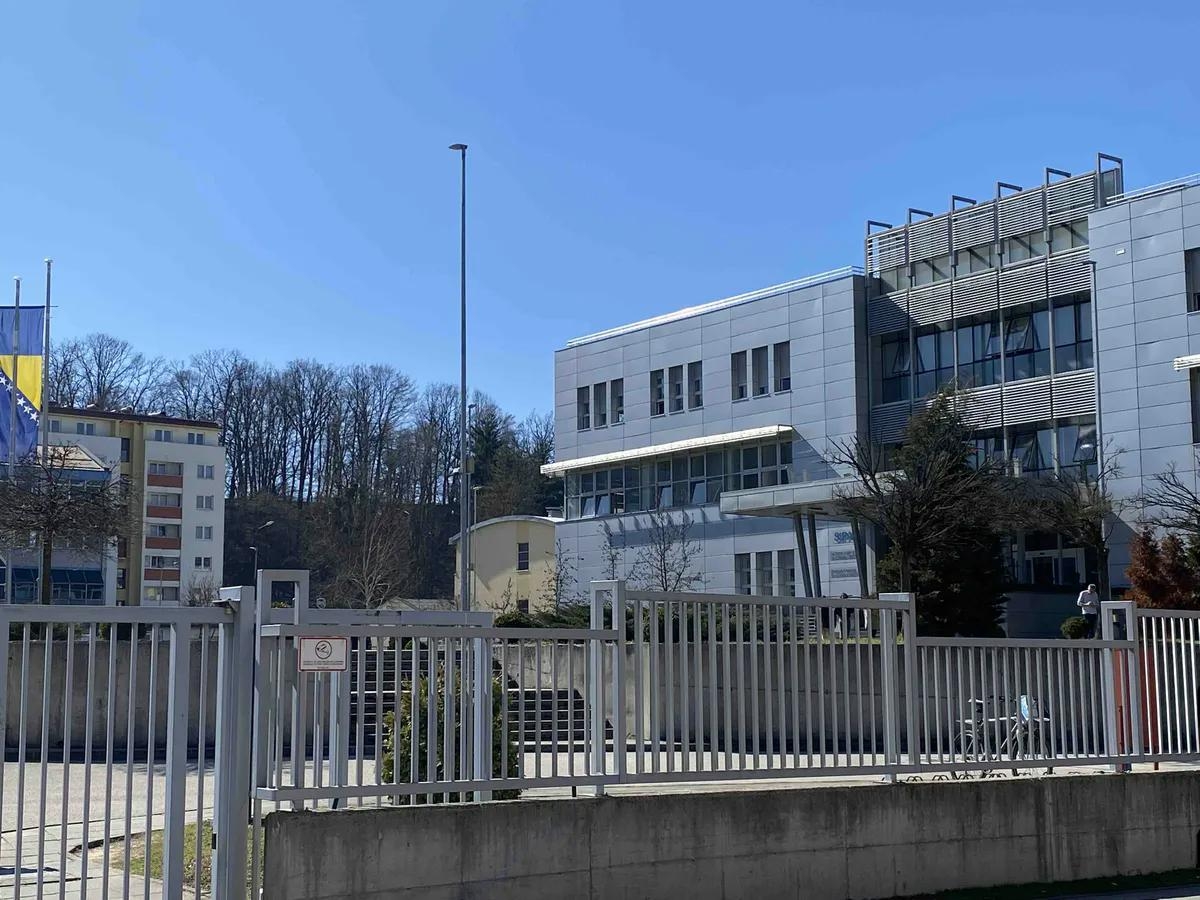 Elek saslušan u SIPA-i zbog negiranja genocida u Srebrenici