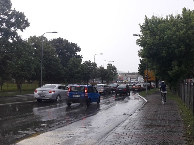 Kolovozi mokri i klizavi, magla smanjuje vidljivost