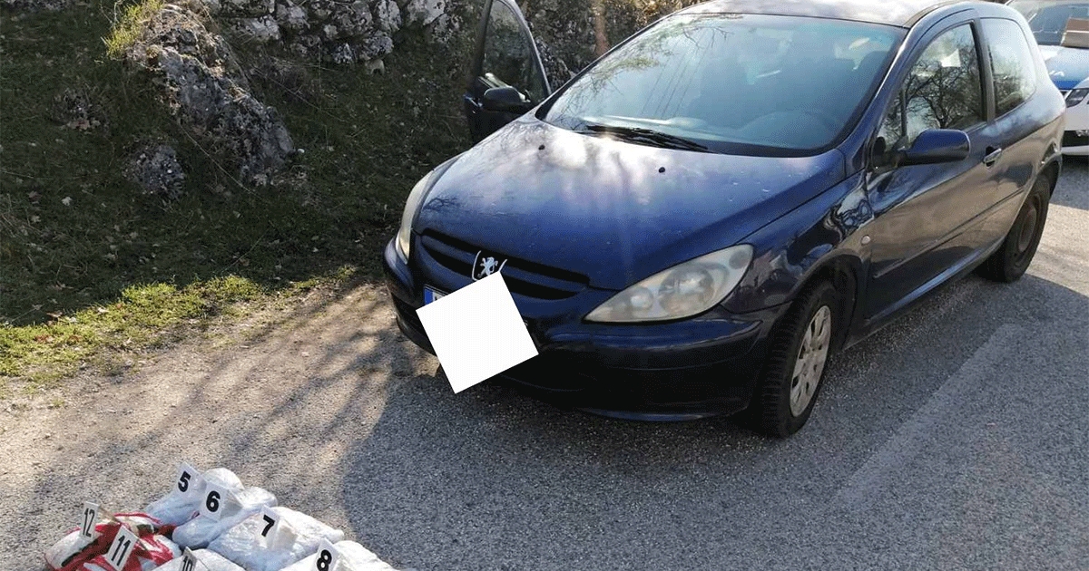 Policija o akciji "Fabia": Oduzeti mobilni telefoni i marihuana