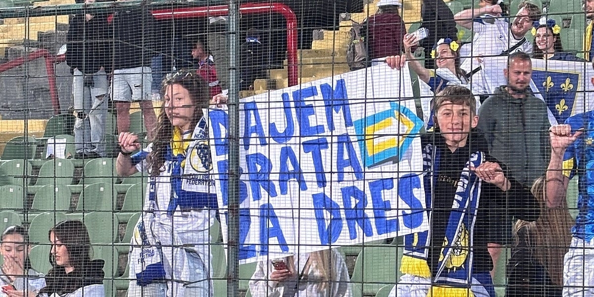 Ispunjena želja djevojci sa stadiona: "Emina će zadržati brata, a dobit će i dresove Zmajeva"