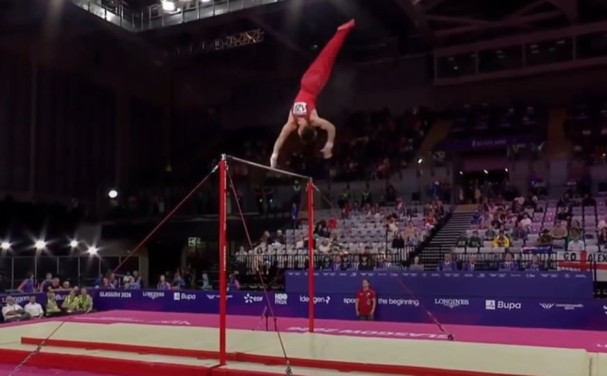 Objavljen zastrašujući snimak: Gimnastičar pao tokom Commonwealth igara, hitno prevezen u bolnicu