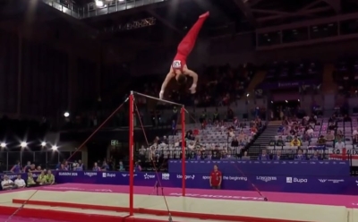 Objavljen zastrašujući snimak: Gimnastičar pao tokom Commonwealth igara, hitno prevezen u bolnicu