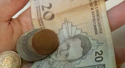 Ускоро већи матерински додаци накнаде за родитеље у Српској