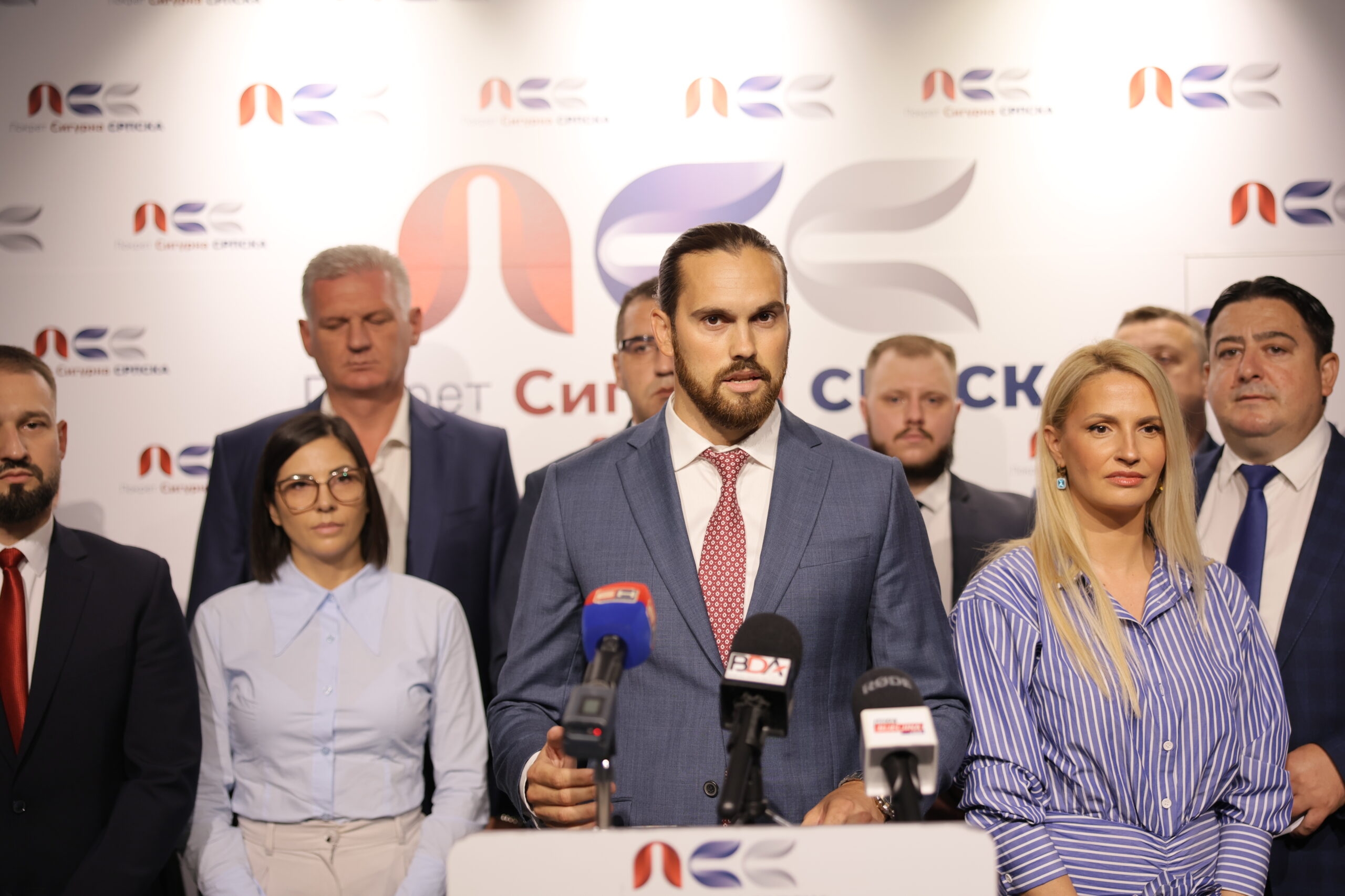 (FOTO) PSS UPOZORAVA NA SLOM PRIVREDE Smanjiti opterećenja na plate, zaustaviti neodgovorno zaduživanje i spasiti RiTE Ugljevik