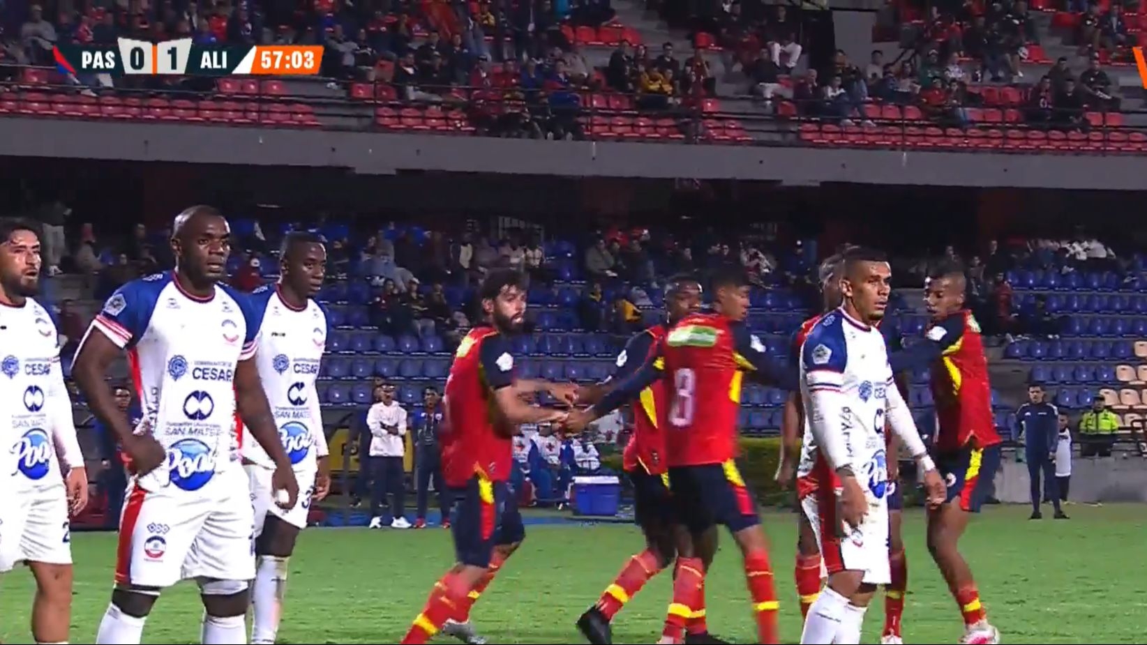 Fudbaleri pokušali smisliti nešto novo, ali su postali hit na društvenim mrežama (VIDEO)