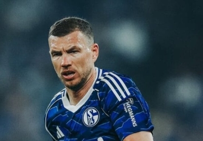 Zna se ko je Babuka: Schalke se mučio, a onda je na scenu stupio Edin Džeko