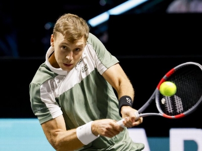 Međedović u četvrtfinalu ATP turnira u Barseloni