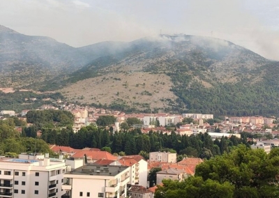 Stabilno stanje na požarištu kod Trebinja, vatrogasci odbranili Gučinu