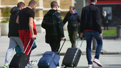 Mladi između želje za promjenama i odlaska iz zemlje: Šta je pokazalo istraživanje u RS?