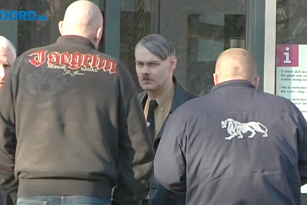 (VIDEO) "Holandski Hitler" osuđen u Njemačkoj: Diktatora nazvao "genijem", a nije imao hrabrosti da se pojavi pred sudom