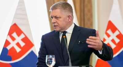 Фицо: Руси клече само када вежу пертле