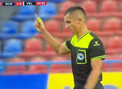 Admir Musić prekinuo meč Borac - Velež zbog skandiranja Ratku Mladiću