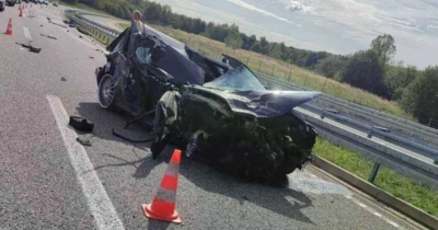 Težak sudar na autoputu: Od automobila nije ostalo ništa, vozač iz Sarajeva prevezen u bolnicu