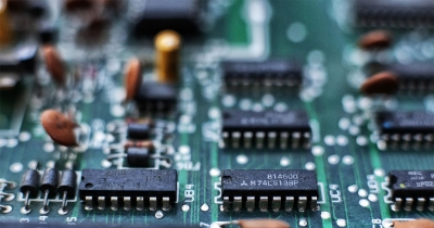 Tramp tvrdi da će Epl i Intel proizvoditi zajedno čipove u SAD