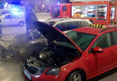 Drama na Palama: Dva automobila potpuno izgorjela u požaru