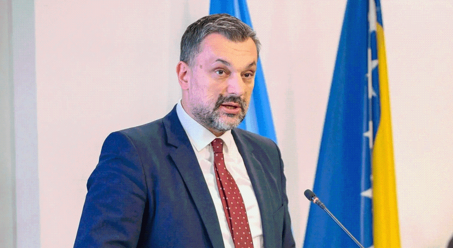Konaković komentarisao sastanak Izetbegovića sa Kalabuhovim: Bošnjake svodi na vjersko pleme