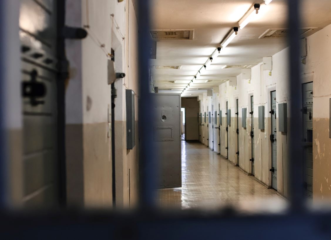 Štrajkuju 93 pritvorenika u Podgorici, 74 odbijaju hranu