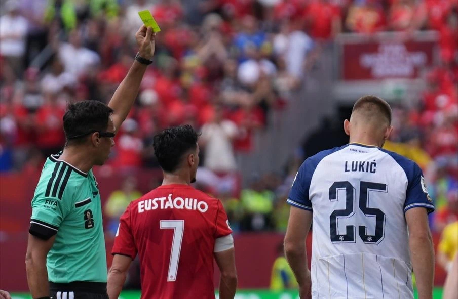 Trojica Zmajeva moraju biti na oprezu protiv Švicarske, a FIFA je uvela veliku promjenu o kartonima