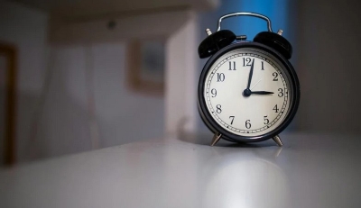 U nedjelju počinje zimsko računanje vremena, kazaljke se pomjeraju za jedan sat unazad