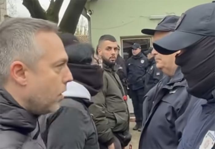 Aleksandar Trifunović: Demokratija na visini partijskog pendreka