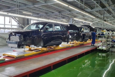 SUNOVRAT PUTINOVE AUTOINDUSTRIJE: Rusi od zastarjelih dijelova proizvode vozila koja se masno plaćaju, ali radost će kratko trajati...